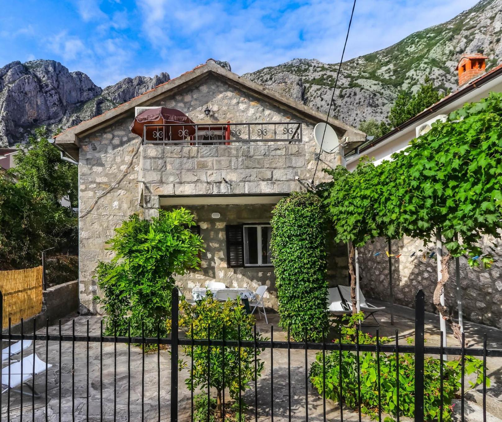 Villa Petrana Kotor Bagian luar foto