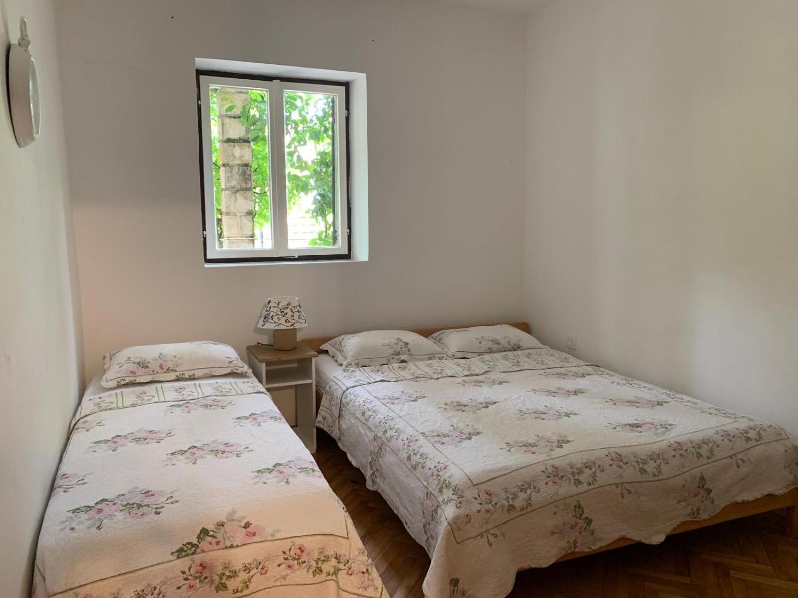 Villa Petrana Kotor Bagian luar foto
